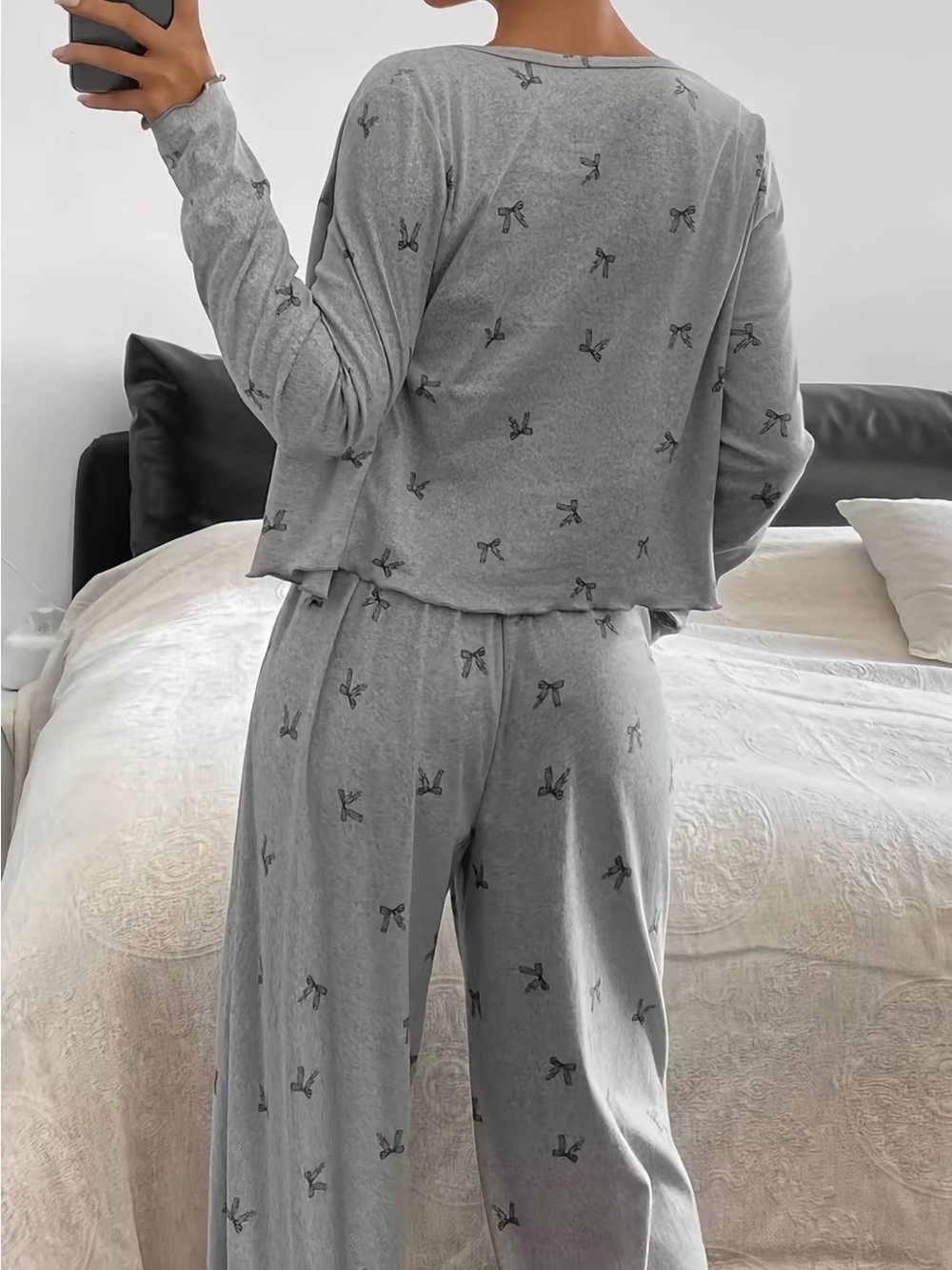 3-Piece Grey Bow-Print Loungewear Set - Cardigan, Cami & Wide-Leg Pants New - Picture 4 of 7